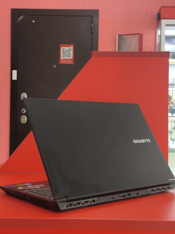 Ноутбук GigaByte G5 GE