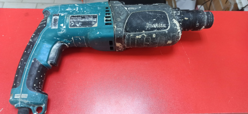 Перфоратор Makita HR2470