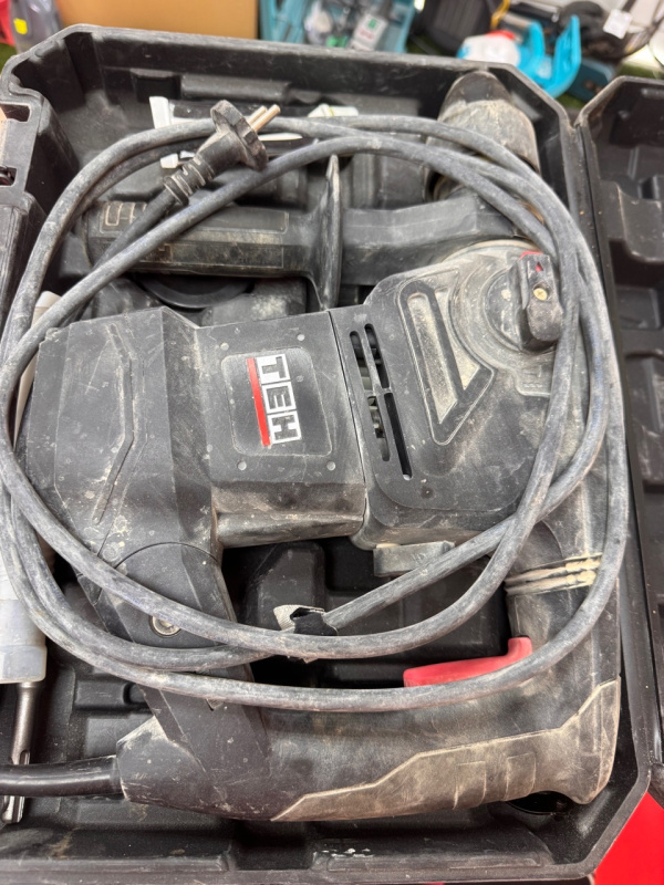 Перфоратор TEH th3618v